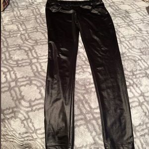 Faux leather black leggings with back pockets
